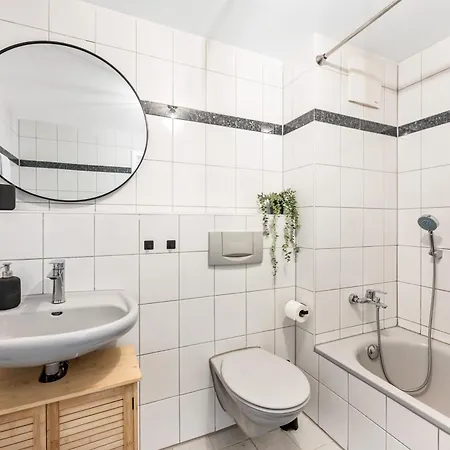 5br 10 Beds, Tv & Kitchen באד פרידריכסהל
